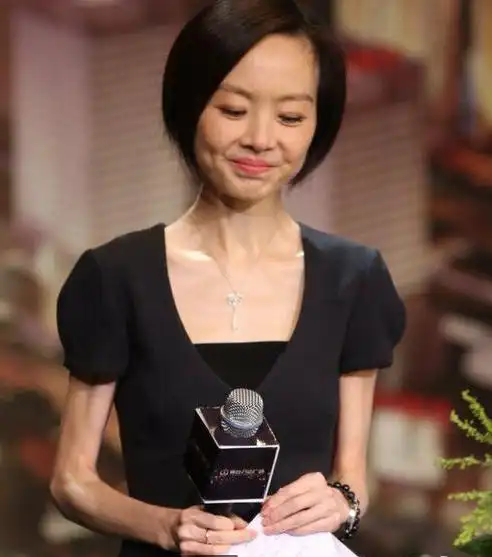 娱乐圈瘦的能被风吹走让观众大感心疼的五位明星