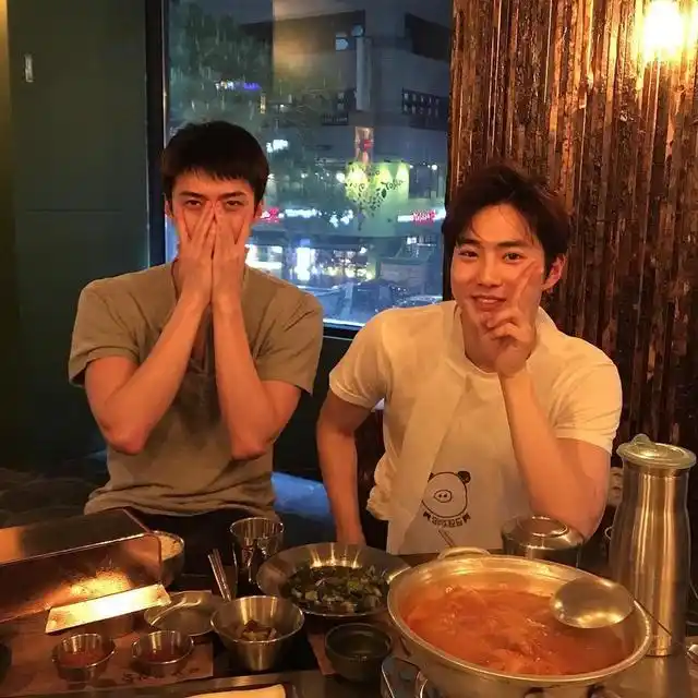 世勋与exo吃饭从不掏钱,干脆连钱包都不带?