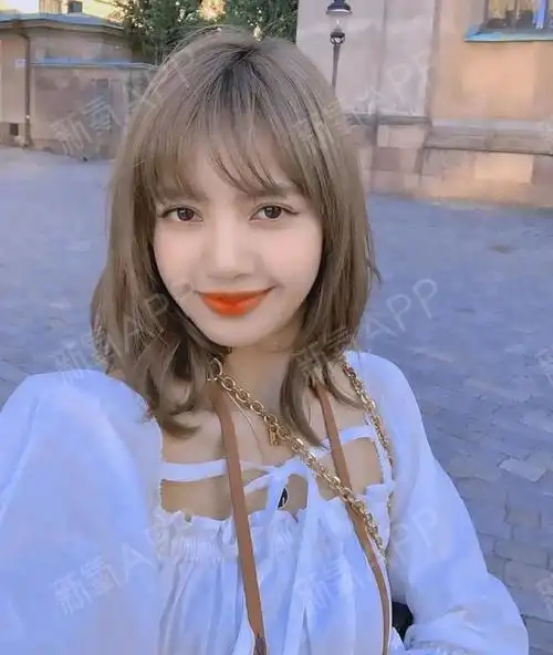 没有刘海的lisa,这颜值你打几分?