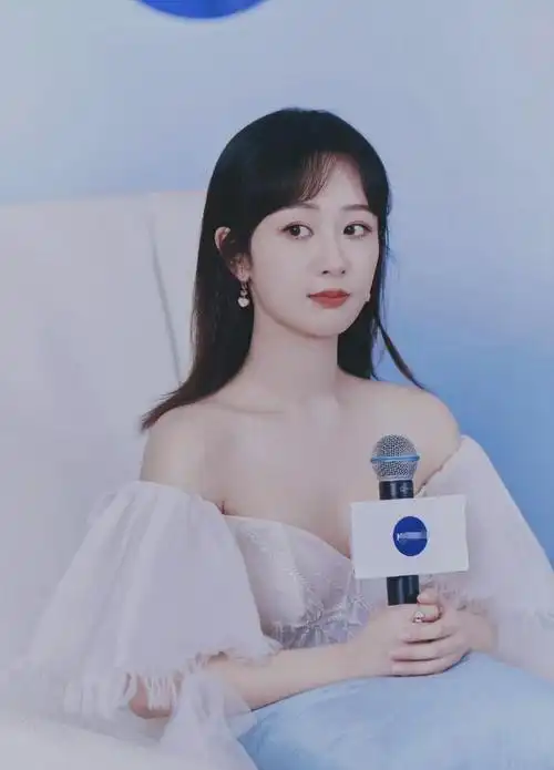 杨紫|杨紫事业陷入尴尬期,离开欢瑞之后资源下滑,仅拍了一部电影