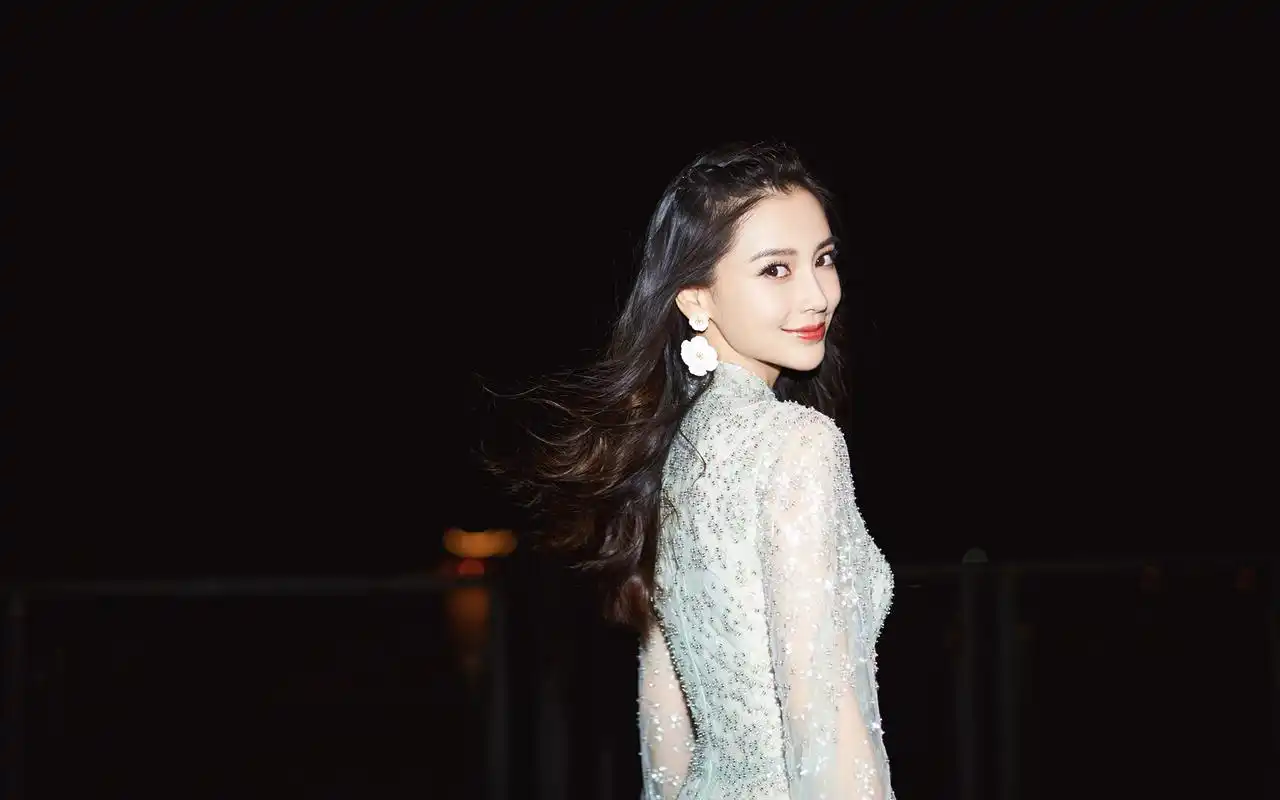 angelababy优雅高清桌面壁纸