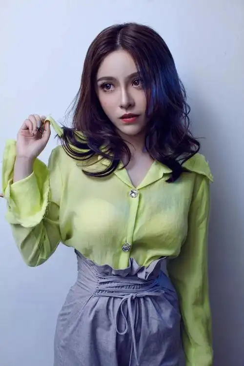 18抖音女神-邓希柔《空空如也》《小幸运》c位来袭,外表的她甜过初恋