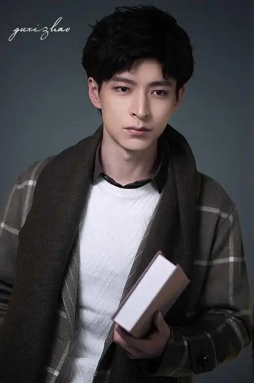 北大校草文韬(明星大侦探宝藏男孩文韬)