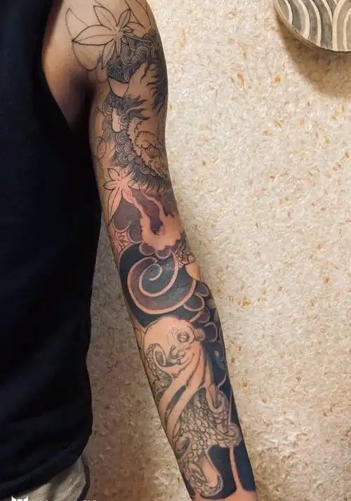 日式传统百鬼夜行纹身图片_手臂老传统纹身图案