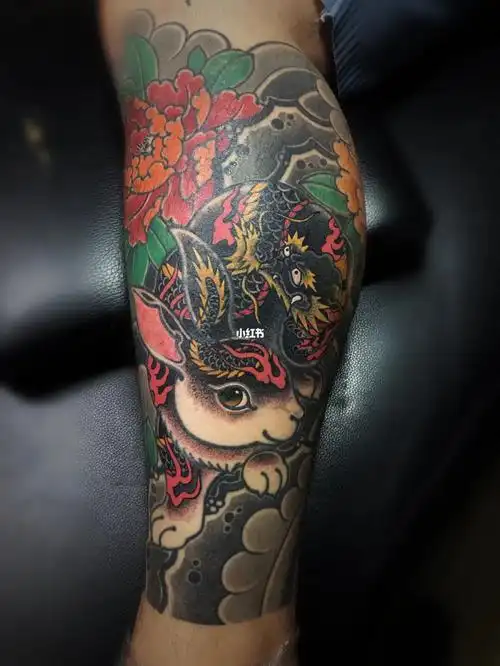 包小腿遮盖纹身