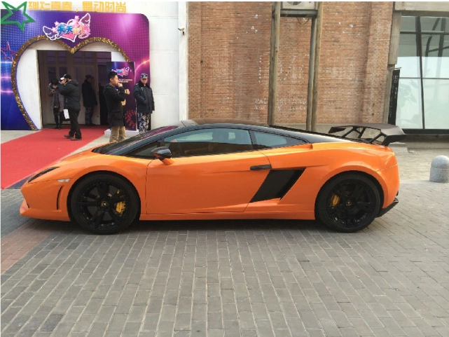 华晨宇:为人低调谦逊,台风不羁癫狂,音乐鬼才却毁誉参半!