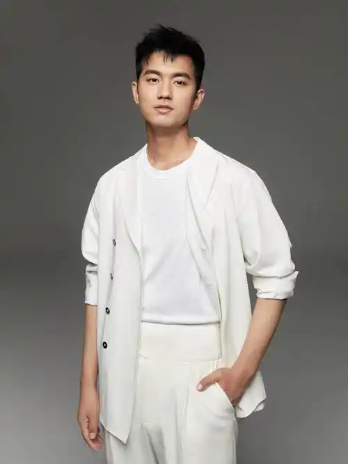 俞彬将出演剧中男主角 顾魏!