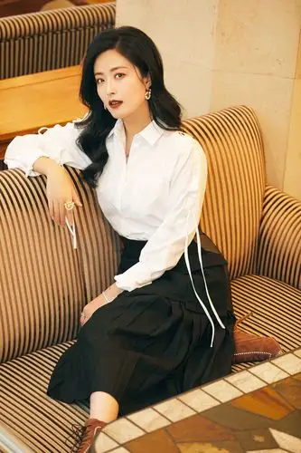 徐百慧《金色索玛花》定档1218 导演力赞其拒绝替身敬业满分 __凤凰网