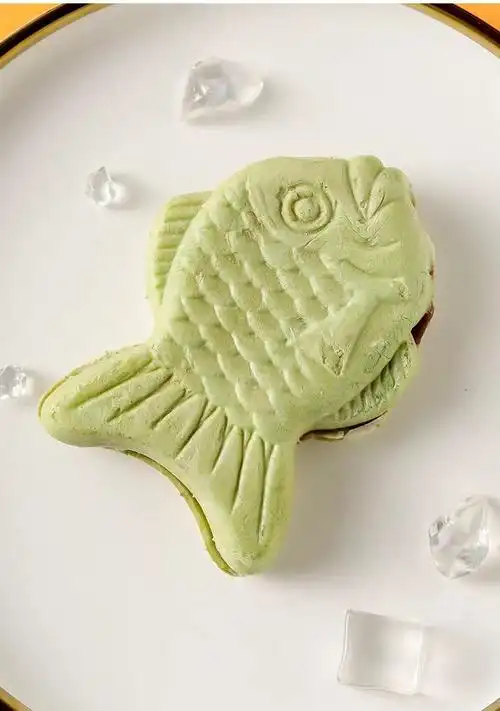 鲷鱼烧冰淇淋 85g10支起香港阿波罗鲷鱼烧威化冰淇淋薄脆曲奇焦糖抹茶