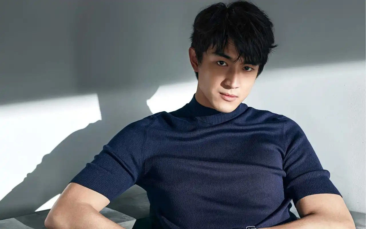 人气小鲜肉林更新高清图片电脑桌面壁纸