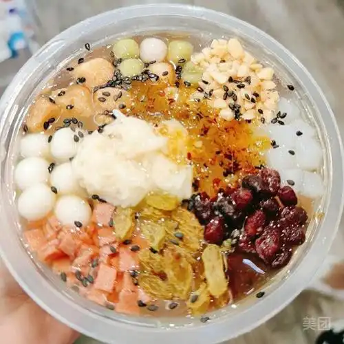 桂花酒酿小圆子冰粉图片