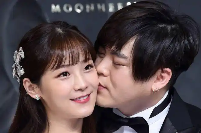 时隔两年被实锤安七炫恋情背后或有推手hot演唱会成未知数