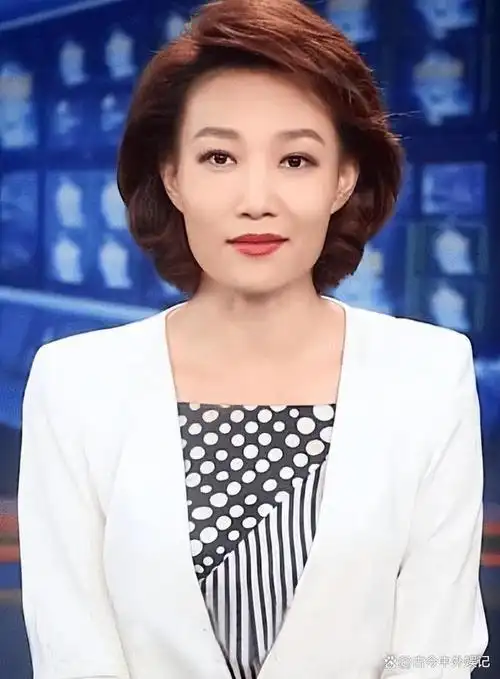 《新闻联播》主持李梓萌,"贷款上班"多年,如今依然未婚