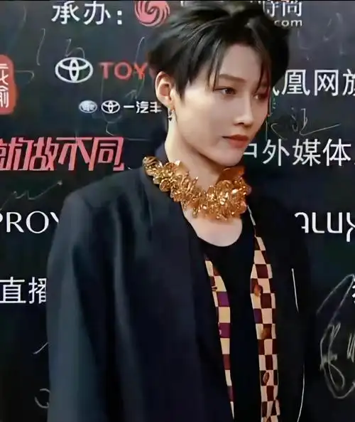 👗刘雨昕陆柯燃复古正装穿搭指南💼