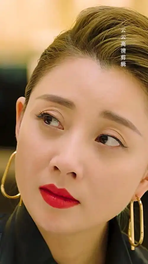 殷桃 这霸气的短发造型,简直a爆了#电视剧正青春