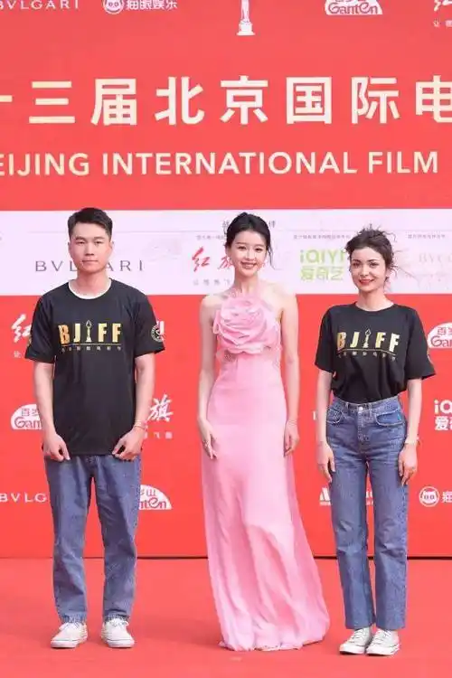 娜扎金晨高叶张子枫北影节红毯争艳!众美女魅力不可小觑