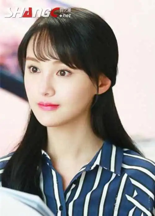 郑爽在微微一笑很倾城的发型有哪些 郑爽百变长发学起来