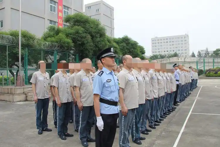 改造我省监狱上好罪犯入监第一课