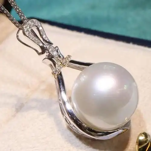 南洋半岛澳白珍珠吊坠海水珍珠项链18k金镶嵌钻石轻奢名媛锁骨链送