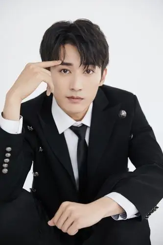 刘学义黑色西装超帅写真图片23