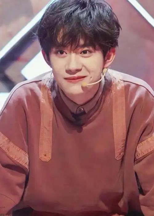 「壁纸推荐」易烊千玺壁纸推荐