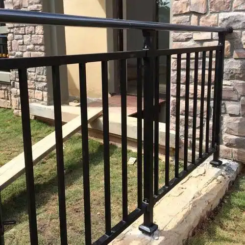 阳台护栏家庭安全防护栏_广州鹏晟金属科技有限公司