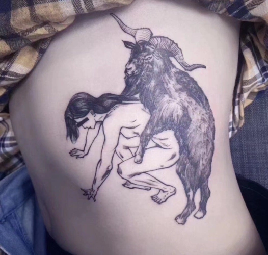 性感女生腰部纹身图案大全超好看的侧腰纹身7