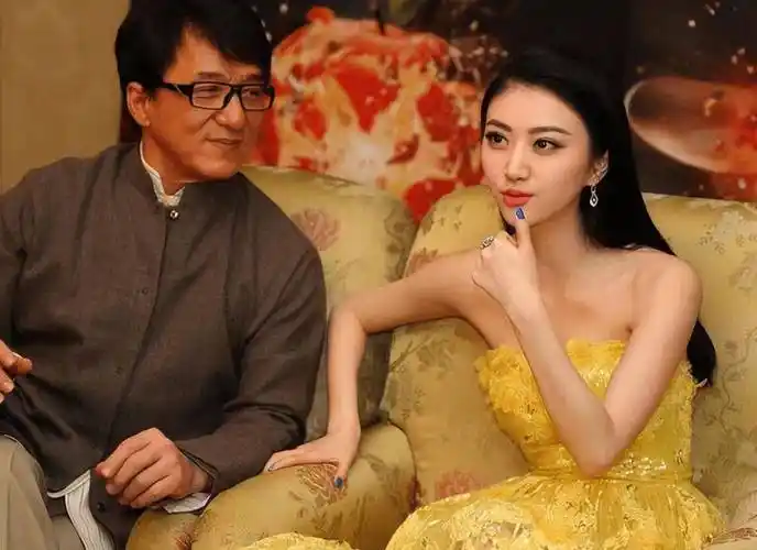 出道即巅峰的她,离开张继科后依旧捧不红_公司_因为_网友