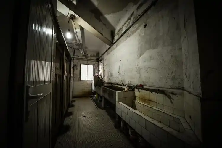 阴森,诡异,扫楼拍摄