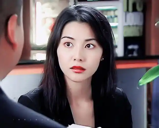 2022了.还是觉得蒙嘉慧是主观审美的颜,明艳大气#港风