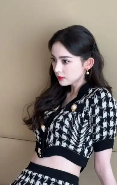 古力娜扎与许魏洲携手亮相活动,完美般配展现时尚魅力