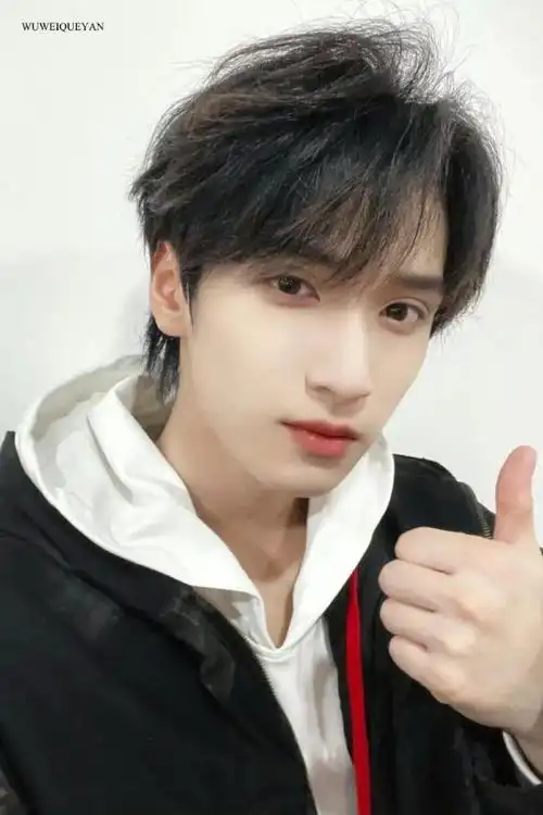 严浩翔打赏事件女主播不堪其扰报警严浩翔粉丝们感到震惊2