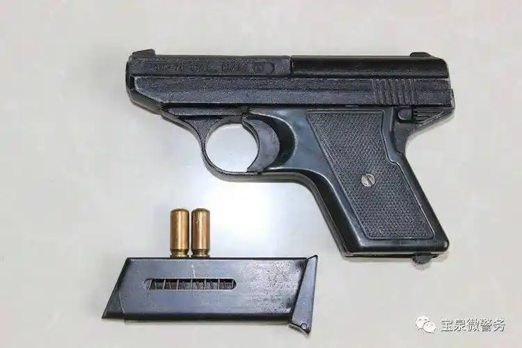 非法枪爆物品清缴战果不断4支枪497发子弹400多颗弹药原材料200克火药