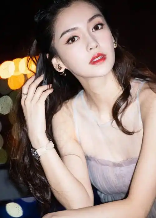 原创杨颖被曝工作耍大牌,拍几分钟的广告让全部工作人员等几个小时