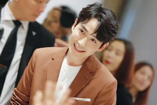 笑一笑,好治愈97#朱一龙##世界微笑日