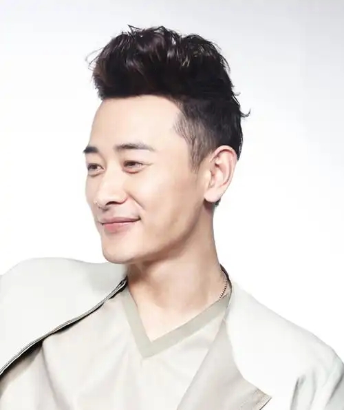 罗晋天生适合露额发型, 他的这几款发型太帅了!