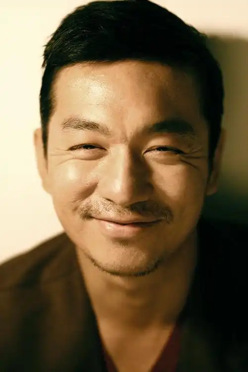 邢佳栋拍摄封面大片