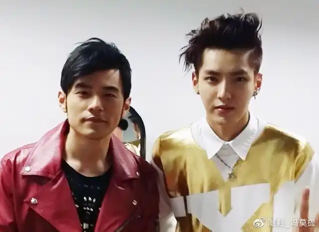 周杰伦和吴亦凡合照希望大家真的是没有不要去争什么所谓的生日排面