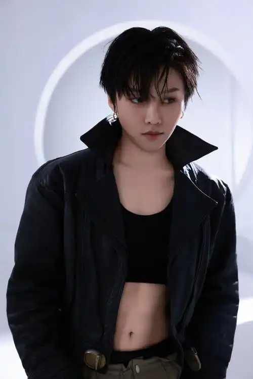 在权谋与救赎间跋涉,@刘雨昕 的歌声如一片月光照亮暮