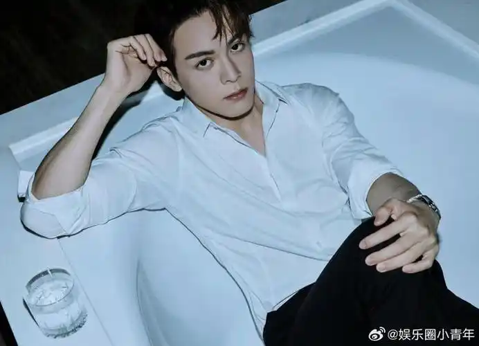 今天又是被曾舜晞浴缸大片硬控的一天!