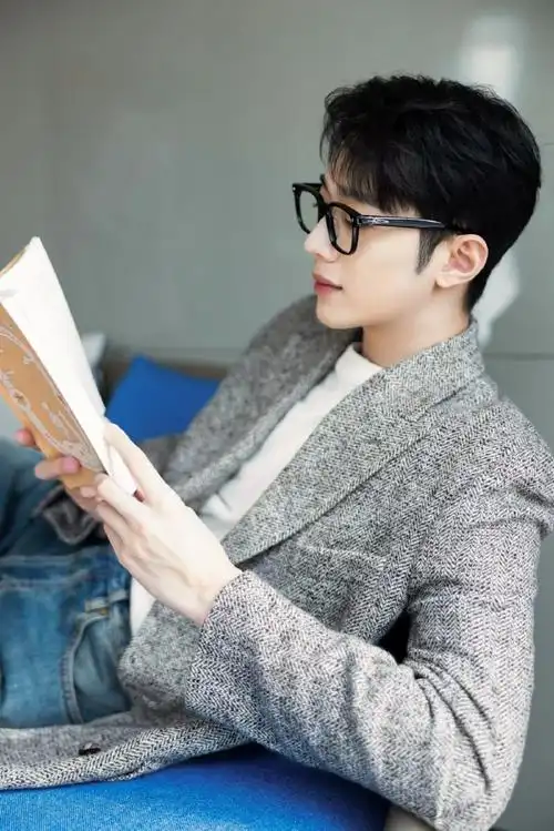 赖冠霖学长风造型#我说赖冠霖今天的造型直接魂穿我的高冷学长,撂套