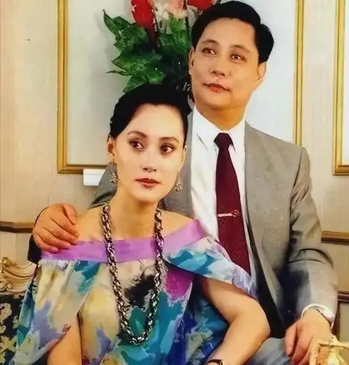 宋佳:嫁大21岁另一半,丈夫患病后提出离婚,如今再嫁外国富豪开