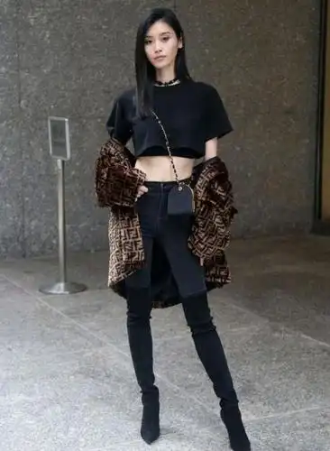 178身高的奚梦瑶,穿牛仔裤再配细高跟靴,这身材没几个超模能比