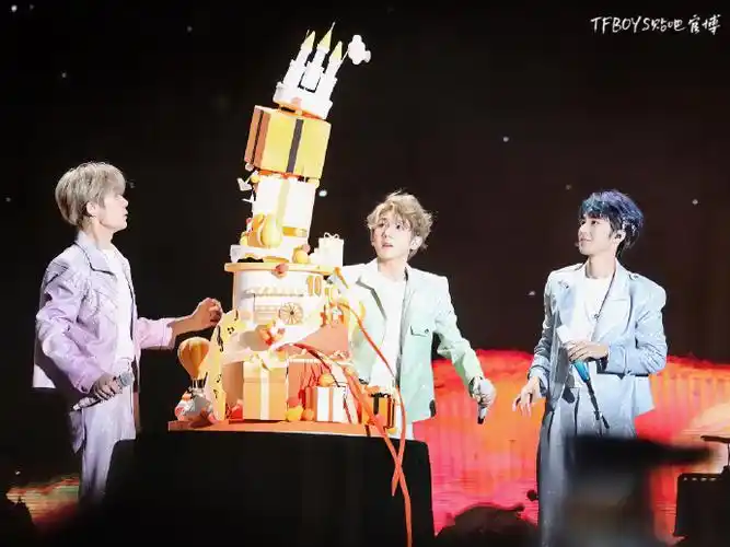 tfboys十年之约演唱会