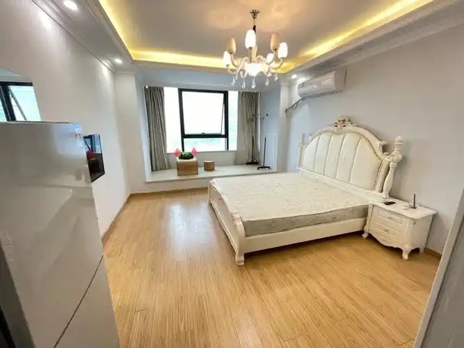 津西新天地一居室元何山路地铁口大润发