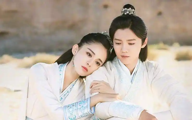 鹿晗和关晓彤是迫不得已吗鹿晗和关晓彤怎么认识的