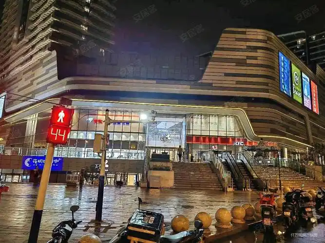 龙湖瑶海天街精装修公寓房东诚心出售