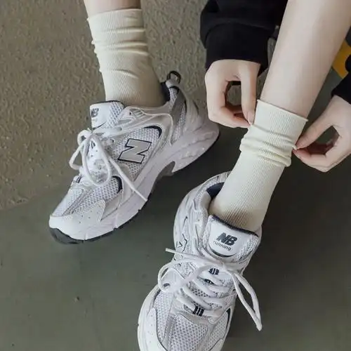 冰冰袜女薄款天鹅绒袜子女中筒袜堆堆袜夏天白色长袜ins潮春夏季