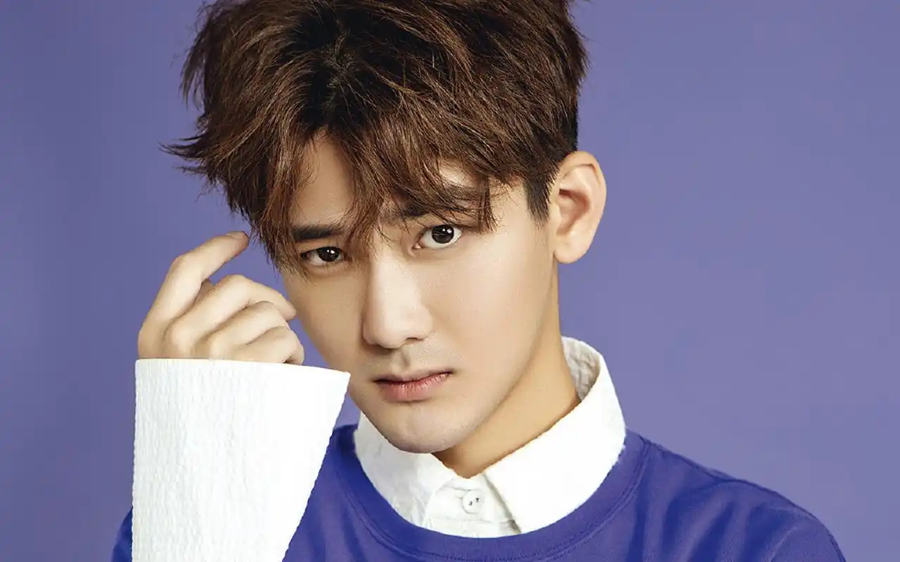 熊梓淇帅气写真图片桌面壁纸