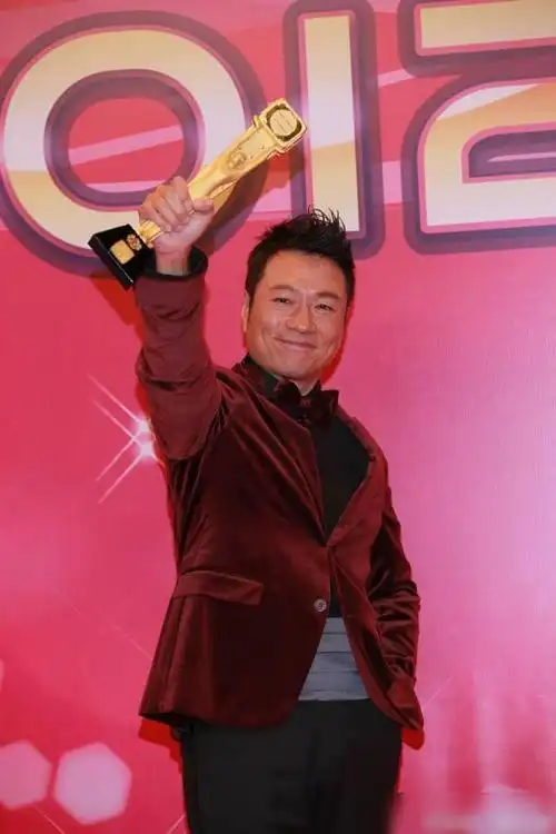 黎耀祥(中国香港男演员))_石塘网